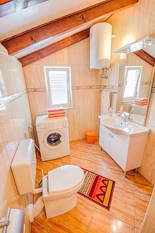 Apartmani Rita Milna  Kamer foto